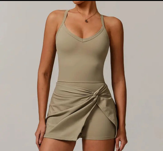 Abito Tennis Elegance – Sportivo & Femminile